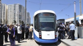 ترامواي الجزائر يتعثر ويبهدل وزارة النقل