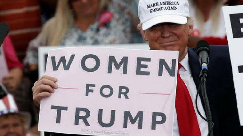 نساء يهاجمن ترامب ويتهمنه بالتحرش الجنسي