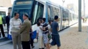 النهضة تسائل وزير النقل حول معايير اعتماد مشاريع الترامواي