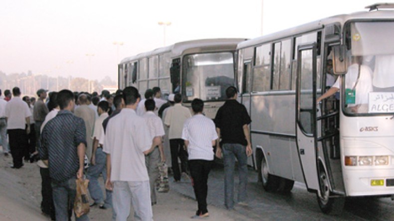 حافلات تتحول إلى حلبات ملاكـــــمة