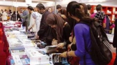 La cherté relative des livres tempérée par des remises alléchantes