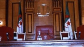 سائق‭ ‬بوزارة‭ ‬السياحة‭ ‬ينتحل‭ ‬صفة‭ ‬عقيد‭ ‬بالجيش‭ ‬