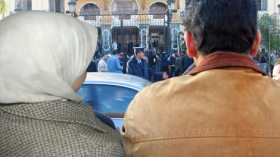 امرأة  تحضر المخدرات لقاضي شؤون الأسرة  بعزازڤة لتورط زوجها وتسترجع حريتها
