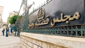 شاب يمنع والدته الفرنسية من إرث مخمرة لأنها مسيحية!