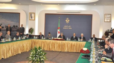 Sellal se félicite du “dialogue franc” ayant caractérisé la réunion de la tripartite