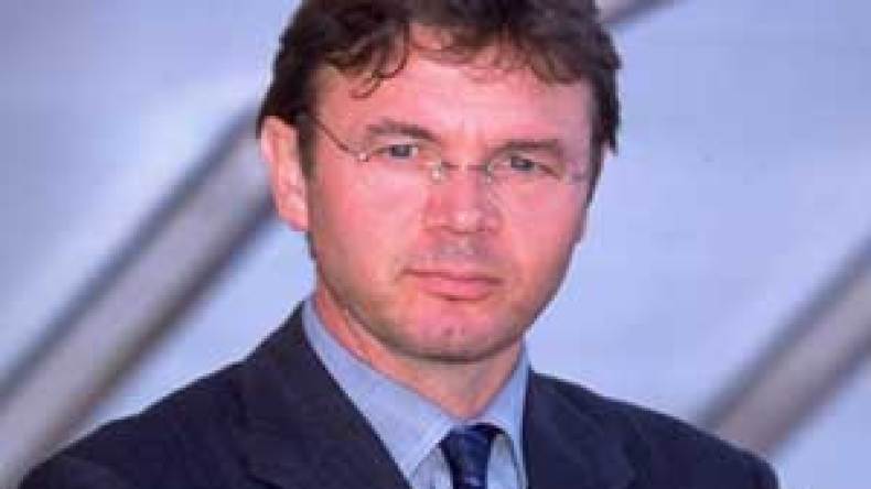 هل سيخلف الفرنسي تروسيي المدرب رابح سعدان؟