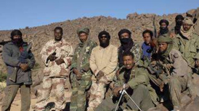 المتمردون التوارڤ يعبرون الحدود الجزائرية هربا من الجيش المالي