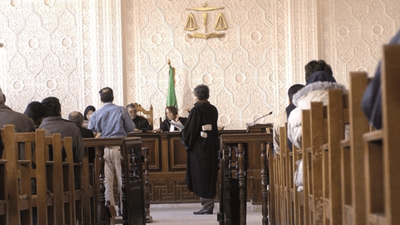 شاب يبتز إطارا في ولاية تبسة برسائل تهديد