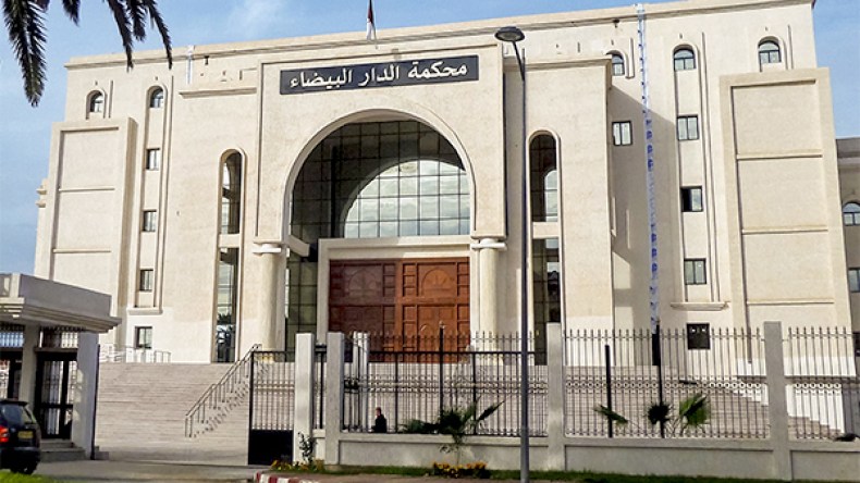 يضرب والده ويستغل محله لإقامة جلسات الخمرǃ