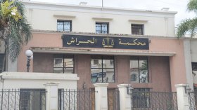 محام يكسر فك جاره القاصر لأنه تلفظ بعبارات قبيحة أمام مسكنهǃ