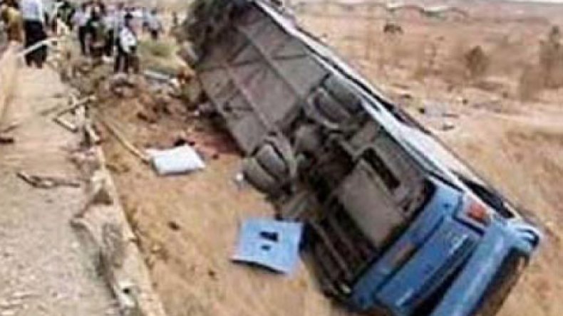 مصرع 21 شخصا وإصابة 13 آخرين في انقلاب شاحنة بالهند