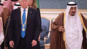 “أنا جاد للغاية.. عليكم دفع المزيد مقابل حمايتكم”