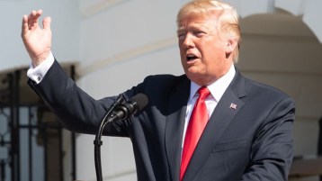 مأوى للمسلمين في بيت “الصَّادق” دونالد ترامب!