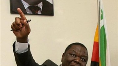 Zimbabwe: Tsvangirai boycotte le camp présidentiel pour asseoir son autorité