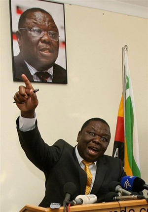 Zimbabwe: Tsvangirai boycotte le camp présidentiel pour asseoir son autorité