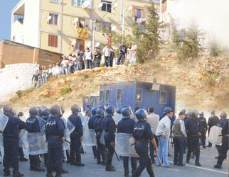 Alger : des familles de Diar Chems refusent de nouveaux logements à Bir Touta