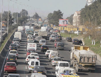 Le parc auto national s’est renforcé de 143 000 véhicules neufs en 2010
