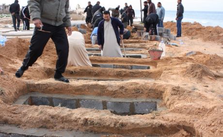 Libye: 12 tués dans des affrontements entre combattants anti-Kadhafi rivaux