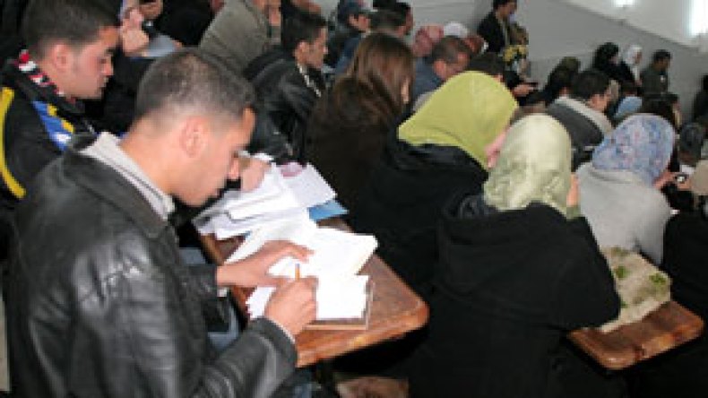 الإقامات الجامعية لن تغلق أبوابها والإمتحانات ستجري في مواعيدها