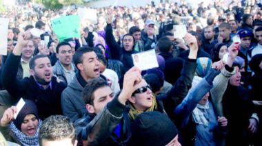 1600 diplômés du DEUA  menacent de grève
