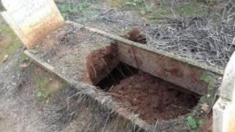 استخراج جثة سيدة من القبر والمشعوذون في قفص الاتهام