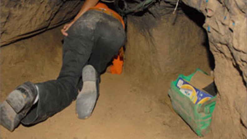 أمريكا تؤكد مشروع الجدار الفولاذي المصري