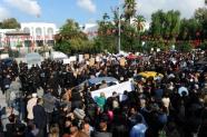 Tunisie: démonstration de force des pro-islamistes devant l'Assemblée