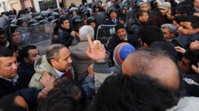الأحزاب تبارك إنجاز الشعب التونسي وتحذر الأنظمة العربية من الاستبداد