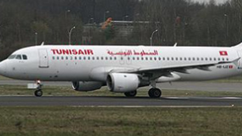 الخطوط التونسية توقف رحلاتها نحو ليبيا
