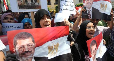 Manifestation à Tunis pour dénoncer le renversement du président Morsi