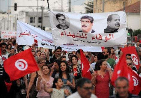 Tunisie: des médiateurs rencontrent la coalition au pouvoir