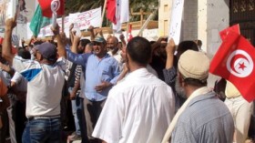 مواجهات بين الشرطة التونسية والمتظاهرين في ڤابس