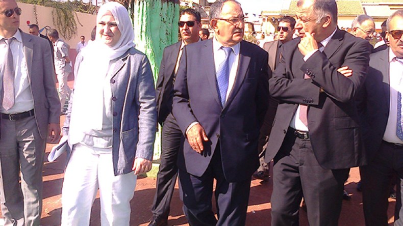 يجب إدراج مستغانمي وفرعون وكاتب ياسين في الكتب المدرسية التونسية