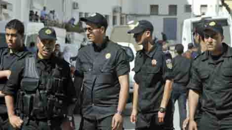 فرار عشرات السجناء التونسيين من سجن بمدينة قابس