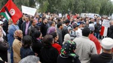 Tunisie: manifestation devant l'ambassade d'Arabie Saoudite pour réclamer l'extradition de Ben Ali