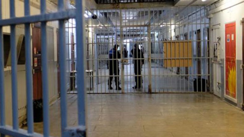 تبرئة شاب جزائري بعد سجنه سبعة أشهر بتونس