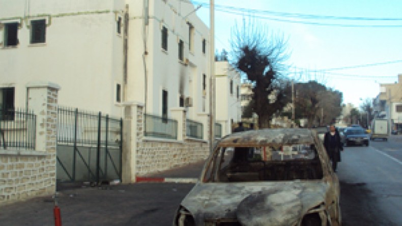 الحواجز المزيفة والمداهمات الإجرامية أفقدت سكان الكاف لذة الحياة