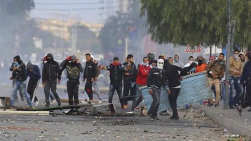 ماذا يجري في تونس؟