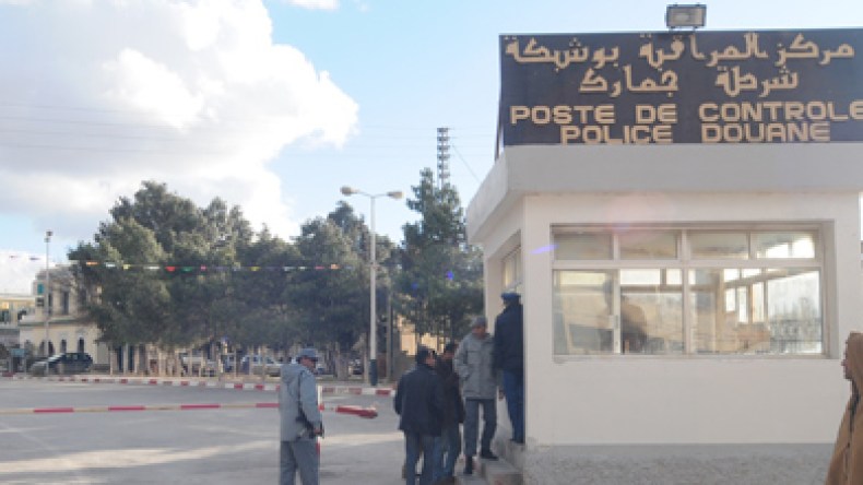 الجزائريون يدفعون نصف مليار دولار سنويا للاستجمام في تونس