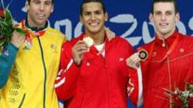 التونسي الملولي يفوز بميدالية ذهبية في سباق 1500 متر سباحة حرة