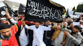 السلفيون الجهاديون يستعرضون عضلاتهم في تونس