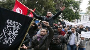 Manifestation à Tunis “contre la “violence politique et “l’ingérence française”