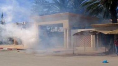 Tunisie: le gouverneur contesté de Sidi Bouzid limogé après des troubles