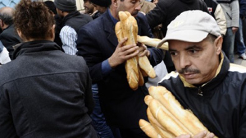 ندرة‭ ‬حادة‭ ‬في‭ ‬المواد‭ ‬الغذائية‭ ‬وأغلب‭ ‬المستشفيات‭ ‬مغلقة‭ ‬في‭ ‬الجنوب‭ ‬التونسي