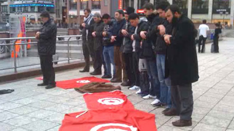 الشيخ‭ ‬كشك‭ ‬يعود‭..‬‮ ‬والسلفيون‭ ‬‮”‬يقطفون‮”‬‭ ‬الربيع‭ ‬الديمقراطي