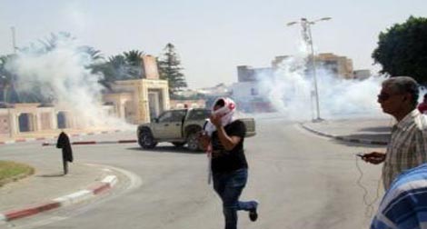Tunisie: tirs de sommation contre des manifestants à Sidi Bouzid