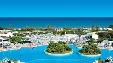 Le touriste algérien en Tunisie dépense 500 dollars par semaine !