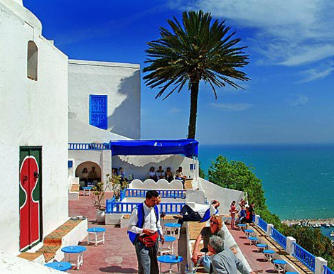 Over 950,000 Algerians spent their holidays in Tunisia