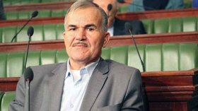 وزير تونسي يتهم دولة أجنبية بزعزعة الاستقرار في بلاده