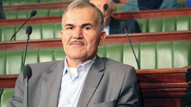 وزير تونسي يتهم دولة أجنبية بزعزعة الاستقرار في بلاده